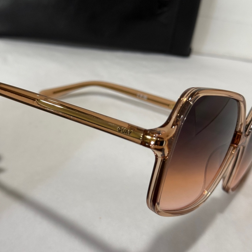 Quay Australia Gradient Sunglasses PRESS TOUR - Picture 9 of 11